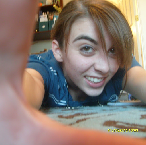 Emily Cartwright Photo 31