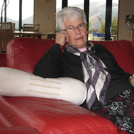 Roberta Moore Photo 34