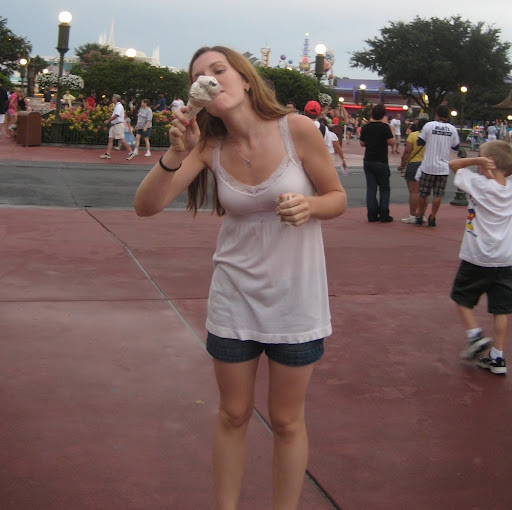 Melanie Currier Photo 4