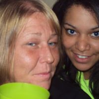 Michelle Pitts Photo 33