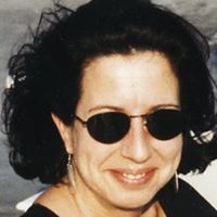 Christina Donahue Photo 11