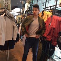 Robert Romero Photo 43