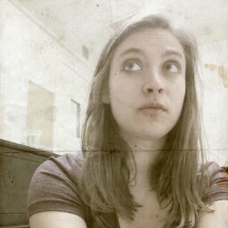 Elizabeth Angell Photo 7