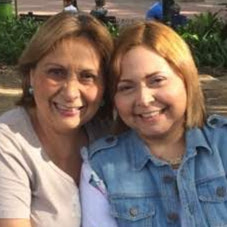 Julia Flores Photo 14