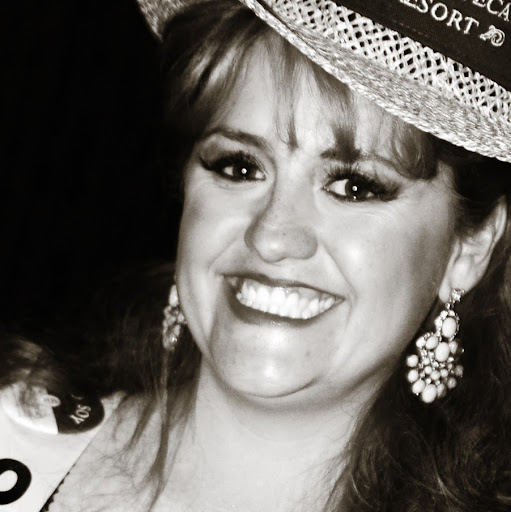 Annette Rojas Photo 8