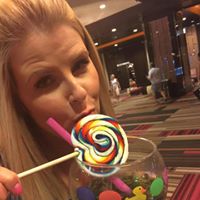 Andrea Gross Photo 32