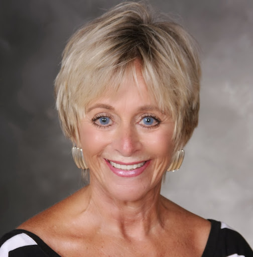 Cindy Daniel Photo 22