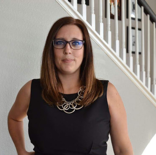 Elizabeth Shelton Photo 7