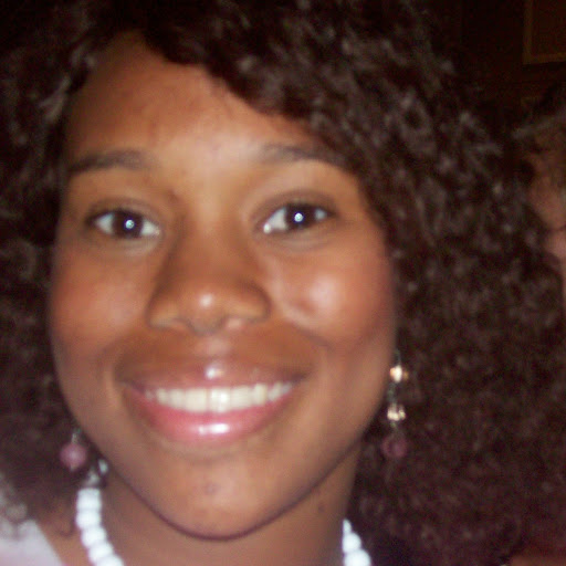 Elizabeth Hill Photo 20