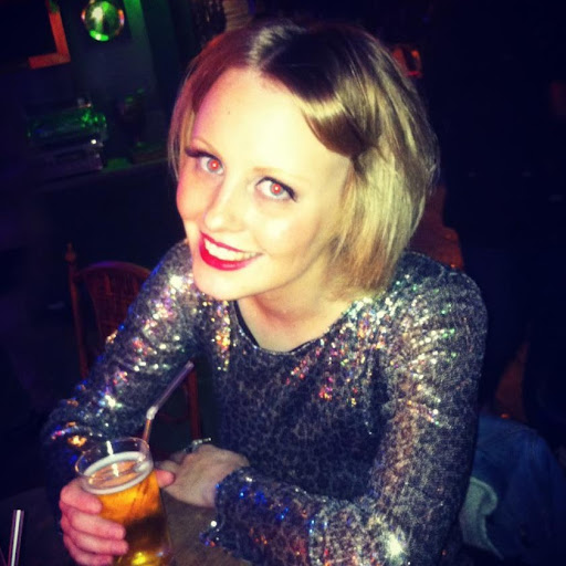 Laura Hughes Photo 12