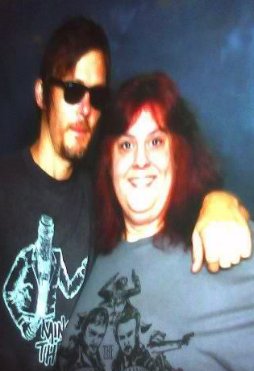 Lori Flores Photo 12