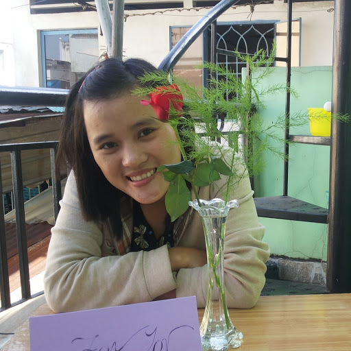 Diem Nguyen Photo 16