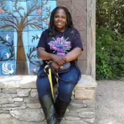 Christie Lawrence Photo 34