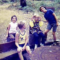 Paula Young Photo 47