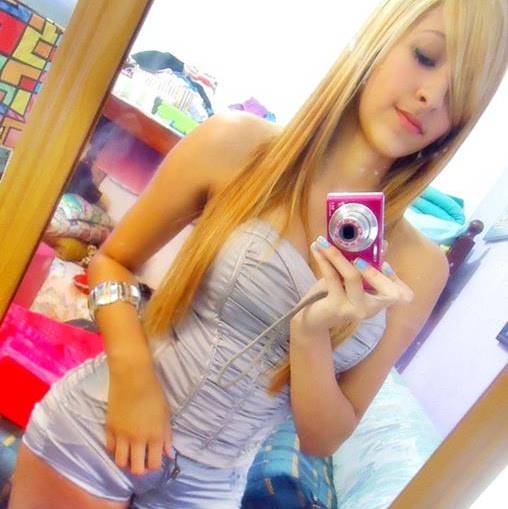 Julia Godoy Photo 12