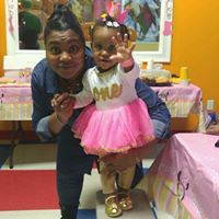 Theresa Harris Photo 41
