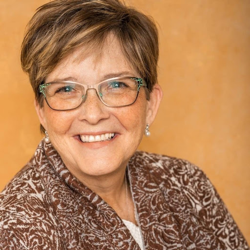 Lynda Clark Photo 34