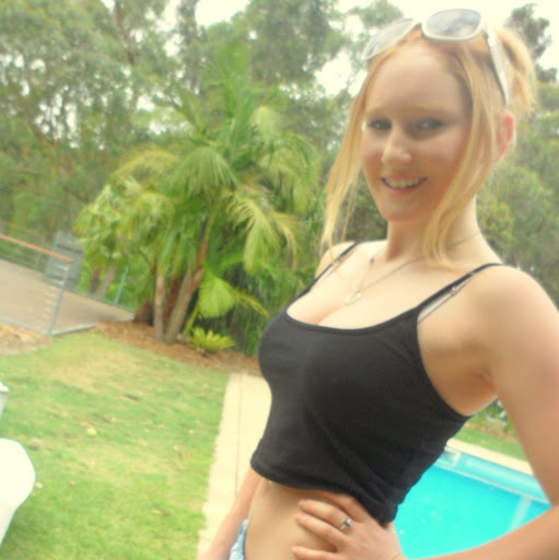 Shannon Caldwell Photo 16