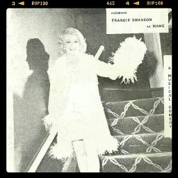 Cindy Sanford Photo 32