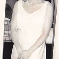 Kristen Lawrence Photo 30