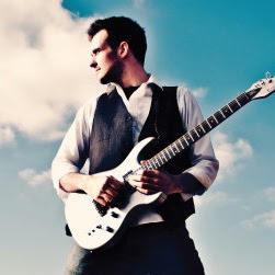 Daniel Roberts Photo 32