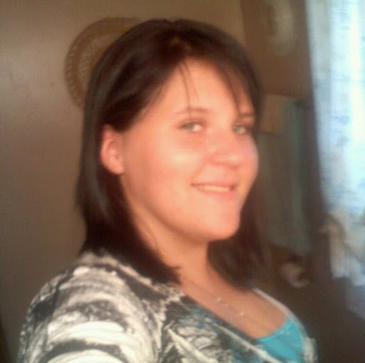 Amanda Hogue Photo 13