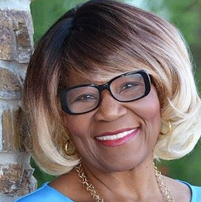 Carolyn Walker Photo 20