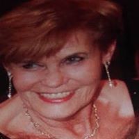 Christina Travers Photo 23