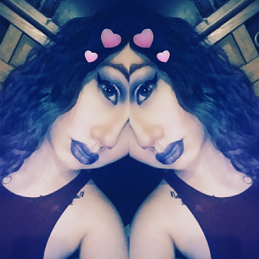 Robyn Miller Photo 24