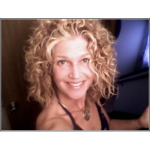 Michelle Holmes Photo 29