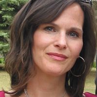 Marianne Lowe Photo 13