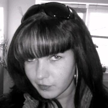 Victoria Schultz Photo 17