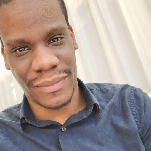 Miles Thompson Photo 27