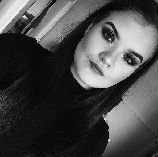 Hannah Williams Photo 7 Hannah Williams Photo 7