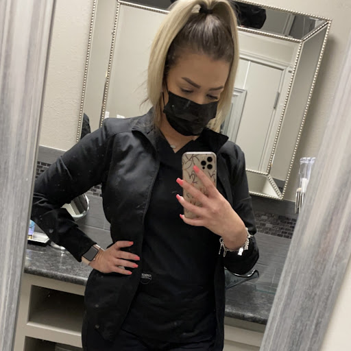 April Molina Photo 14