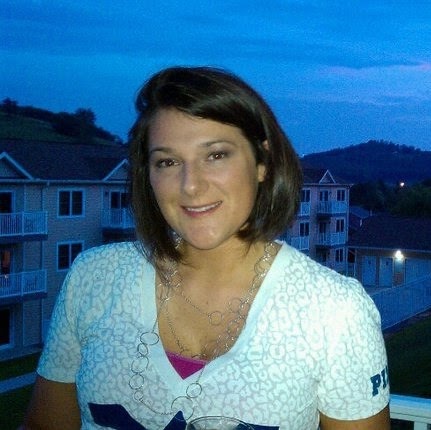 Kristin Moore Photo 37