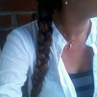 Jessica Linden Photo 8