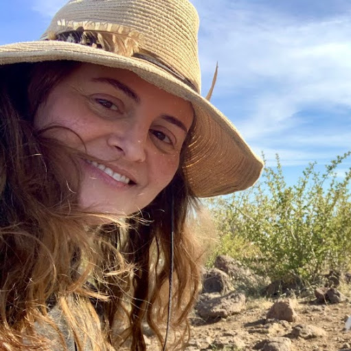 Elizabeth Folk Photo 18