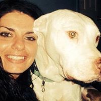 Amanda Mills Photo 23