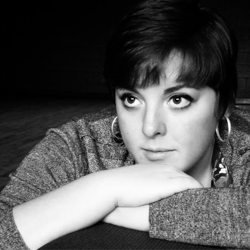 Julianne Curtis Photo 4