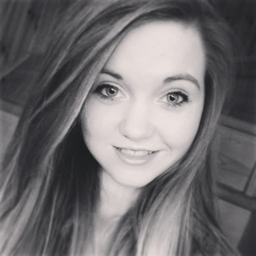 Lauren Heffernan Photo 6