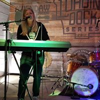 Charlotte Laird Photo 10