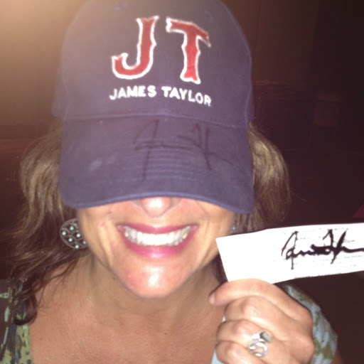 Rebecca Gold Photo 13