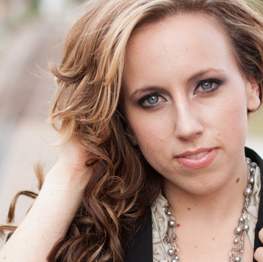 Julie Story Photo 28