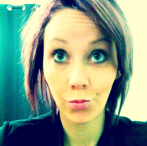 Rachelle Davis Photo 13