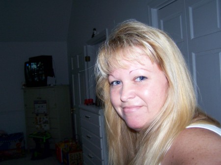 Nicole Hardy Photo 43