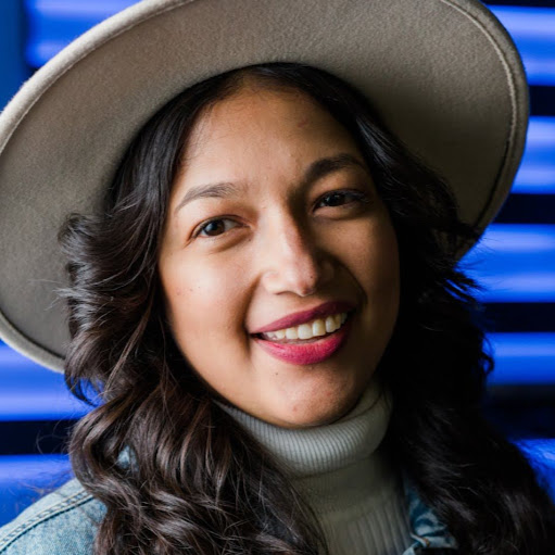 Cynthia Espinoza Photo 36