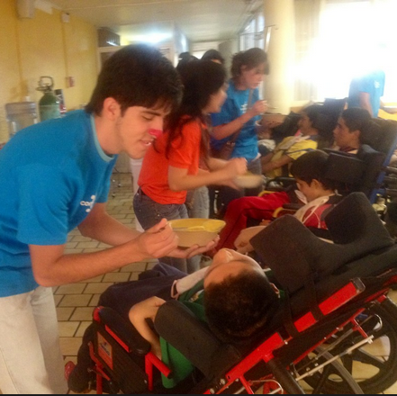 Alejandro Gomez Photo 31