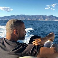 Krystal Tucker Photo 17