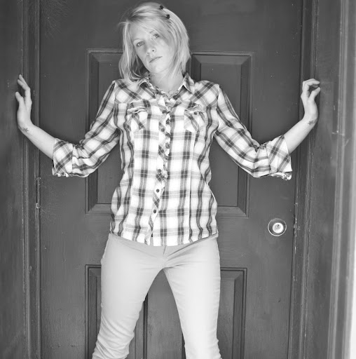 Jennifer Phillips Photo 17
